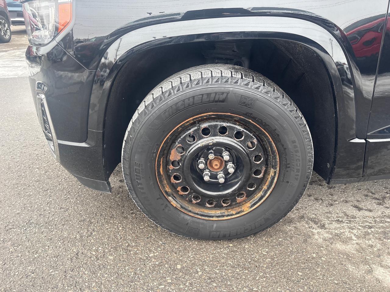 2022 GMC Acadia Denali AWD + Sunroof + 6 Pass + Tow Pkg + 1 Owner Photo