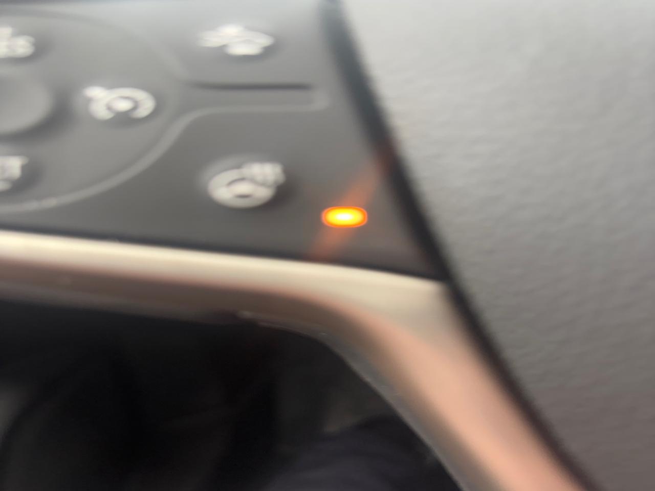 2022 GMC Acadia Denali AWD + Sunroof + 6 Pass + Tow Pkg + 1 Owner Photo