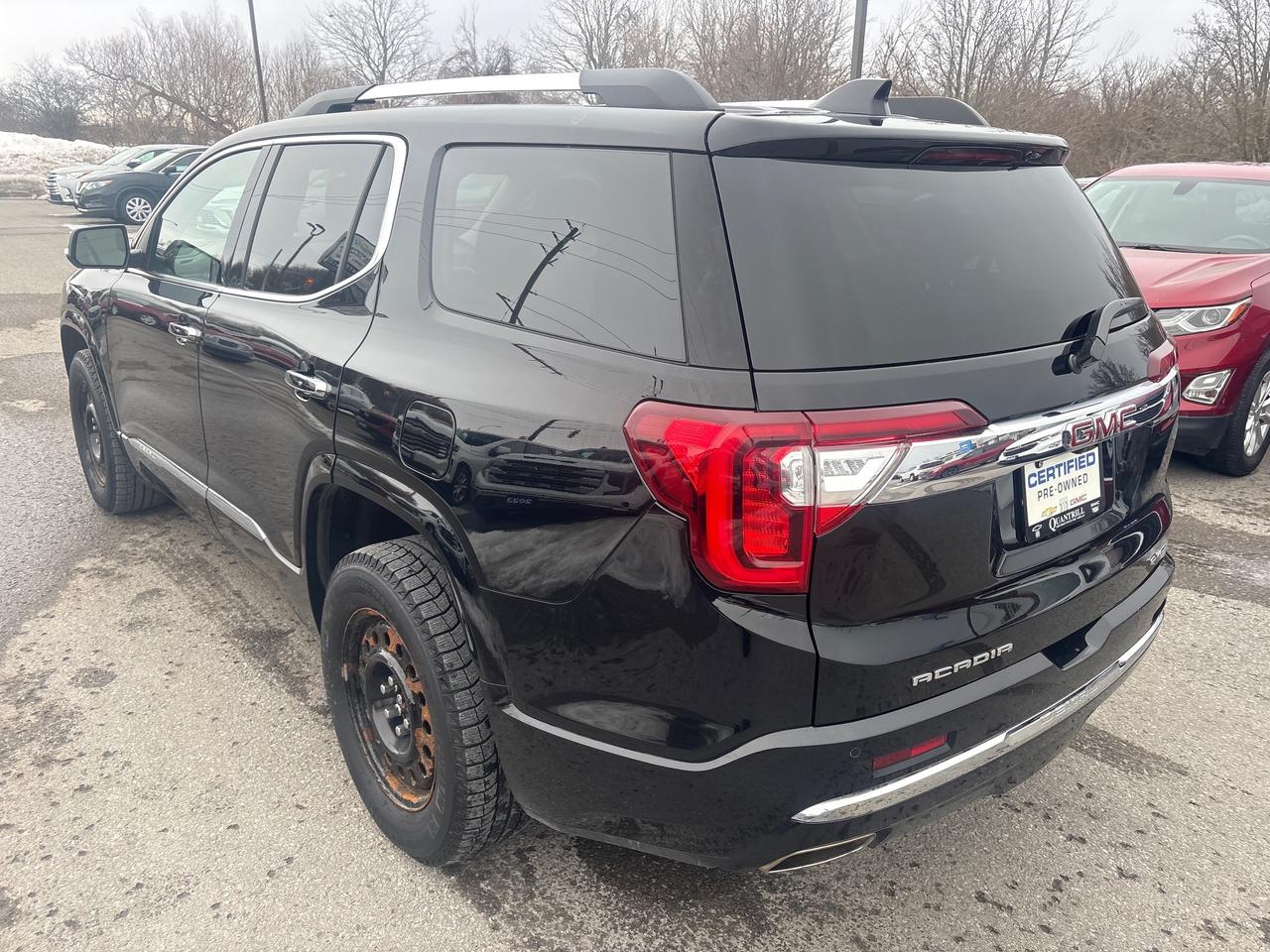 2022 GMC Acadia Denali AWD + Sunroof + 6 Pass + Tow Pkg + 1 Owner Photo