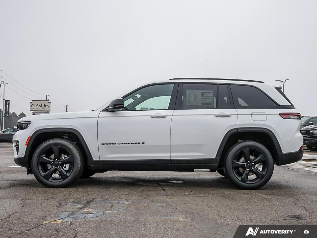 2025 Jeep Grand Cherokee Limited 4dr 4x4 Photo