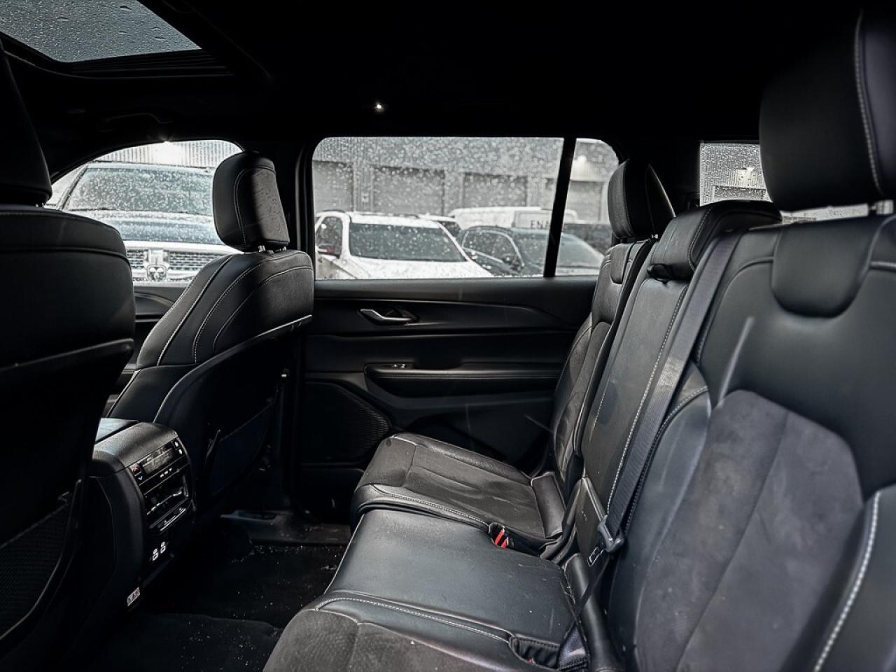 2024 Jeep Grand Cherokee L Laredo   ALTITUDE   7 PASSENGER   TOW PKG   SUNROO Photo