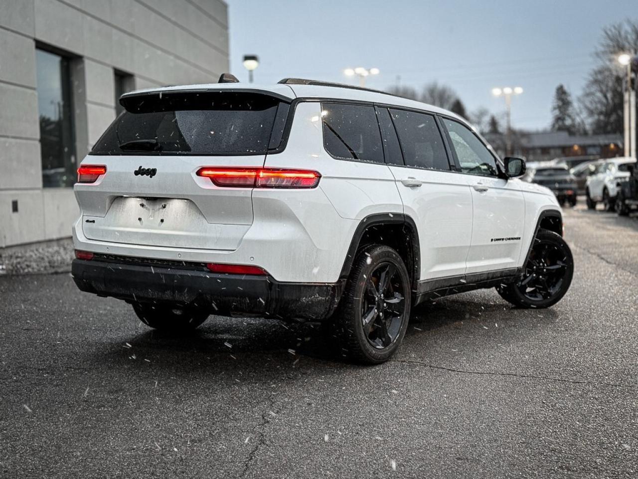 2024 Jeep Grand Cherokee L Laredo   ALTITUDE   7 PASSENGER   TOW PKG   SUNROO Photo