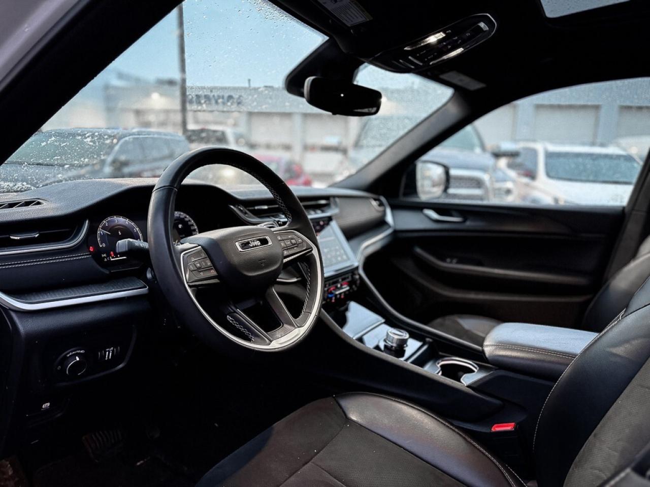 2024 Jeep Grand Cherokee L Laredo   ALTITUDE   7 PASSENGER   TOW PKG   SUNROO Photo2