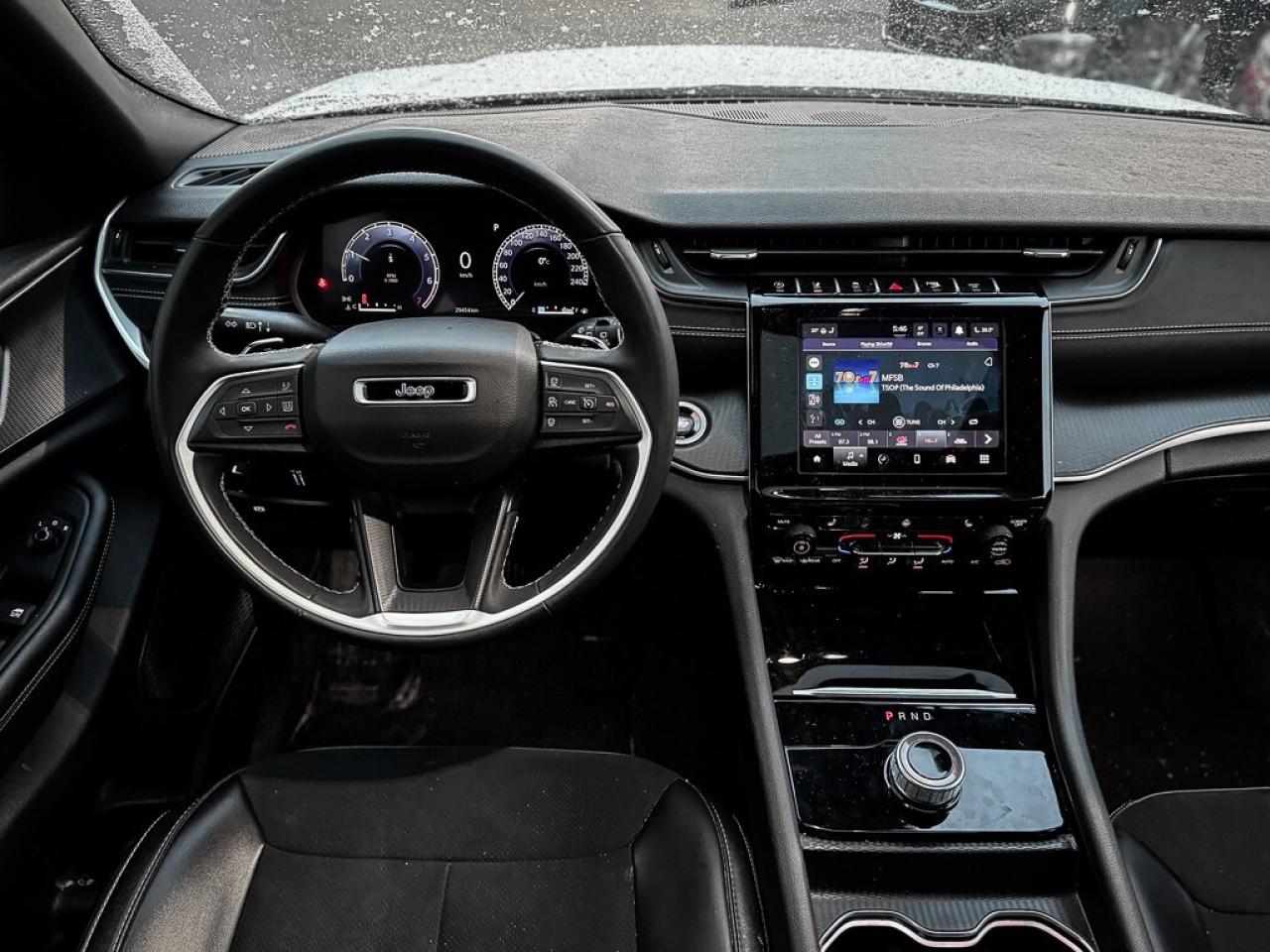 2024 Jeep Grand Cherokee L Laredo   ALTITUDE   7 PASSENGER   TOW PKG   SUNROO Photo