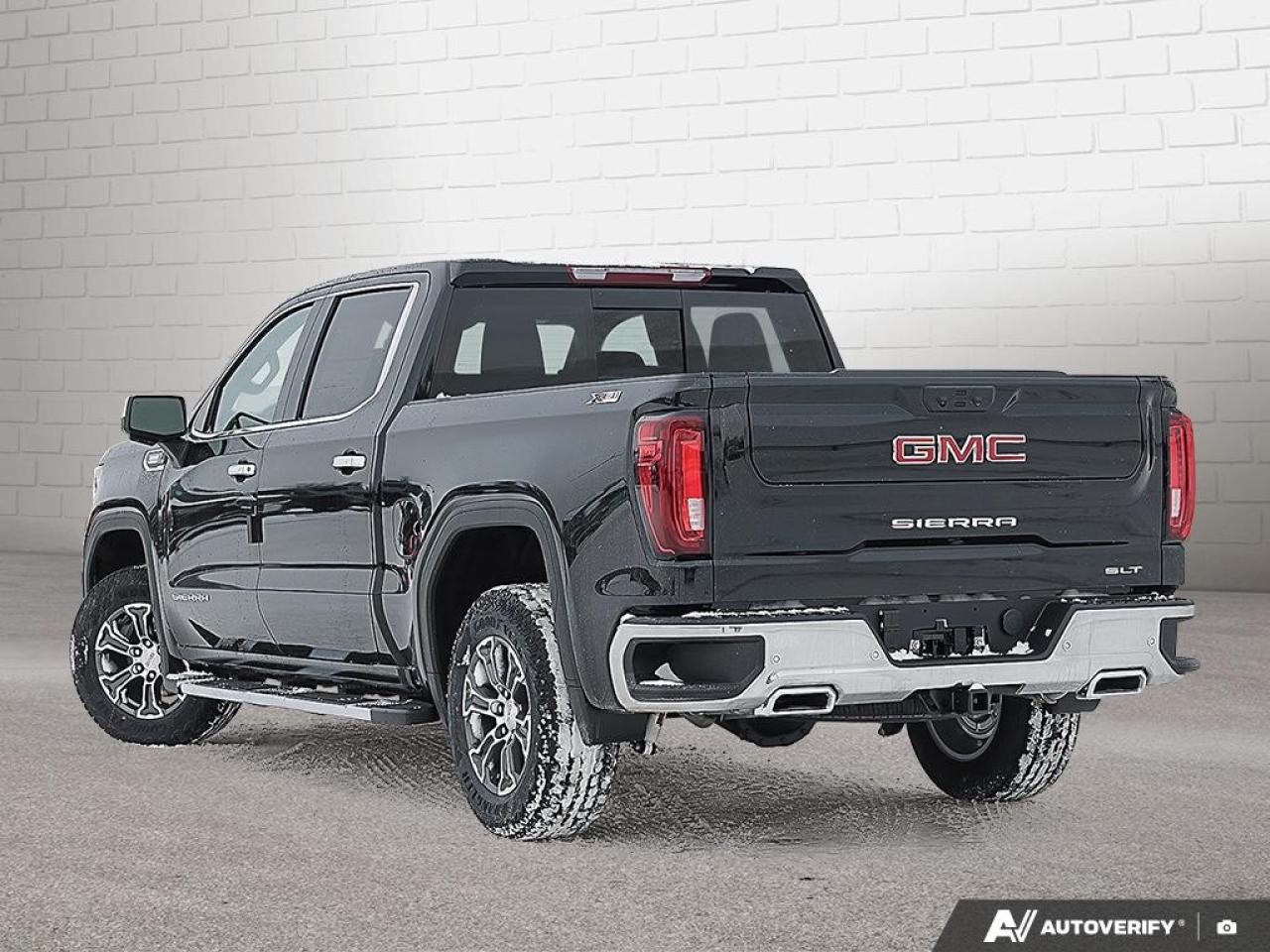 2026 GMC Sierra 1500 Crew Cab Short Box 4-Wheel Drive SLT Photo2