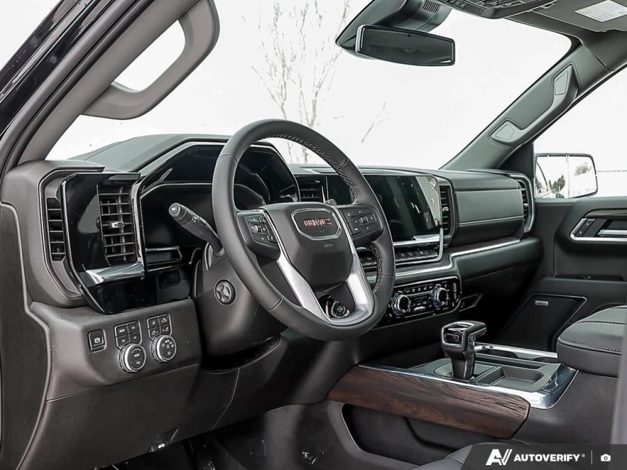 2026 GMC Sierra 1500 Crew Cab Short Box 4-Wheel Drive SLT Photo