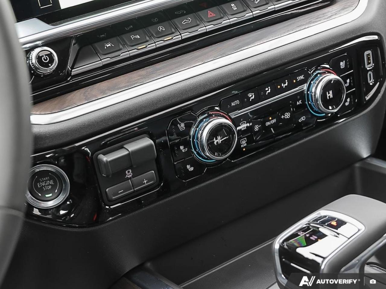 2026 GMC Sierra 1500 Crew Cab Short Box 4-Wheel Drive SLT Photo