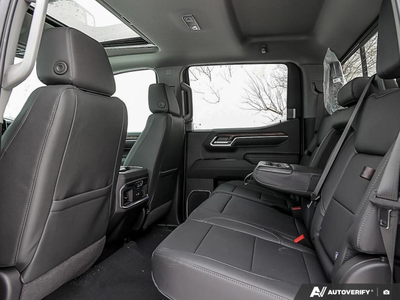 2026 GMC Sierra 1500 Crew Cab Short Box 4-Wheel Drive SLT Photo