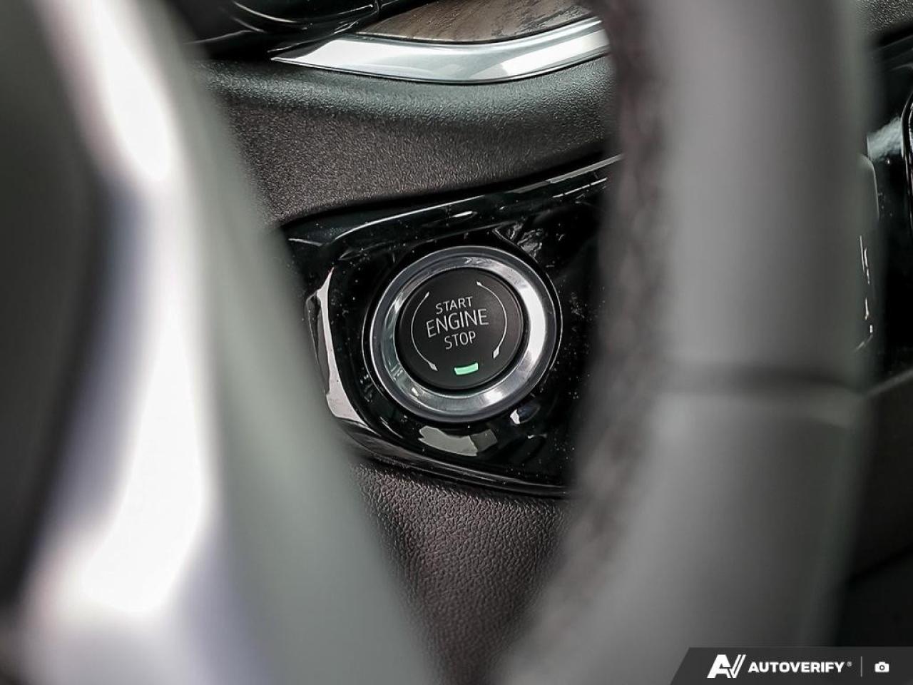 2026 GMC Sierra 1500 Crew Cab Short Box 4-Wheel Drive SLT Photo