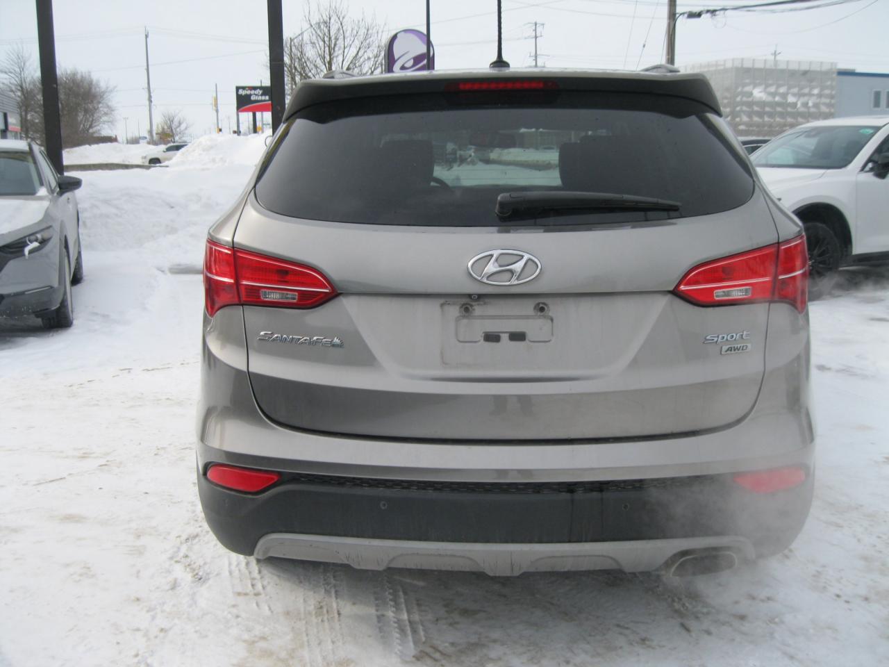 2015 Hyundai Santa Fe Sport 2.4 Luxury (A6) 4dr All-Wheel Drive Photo