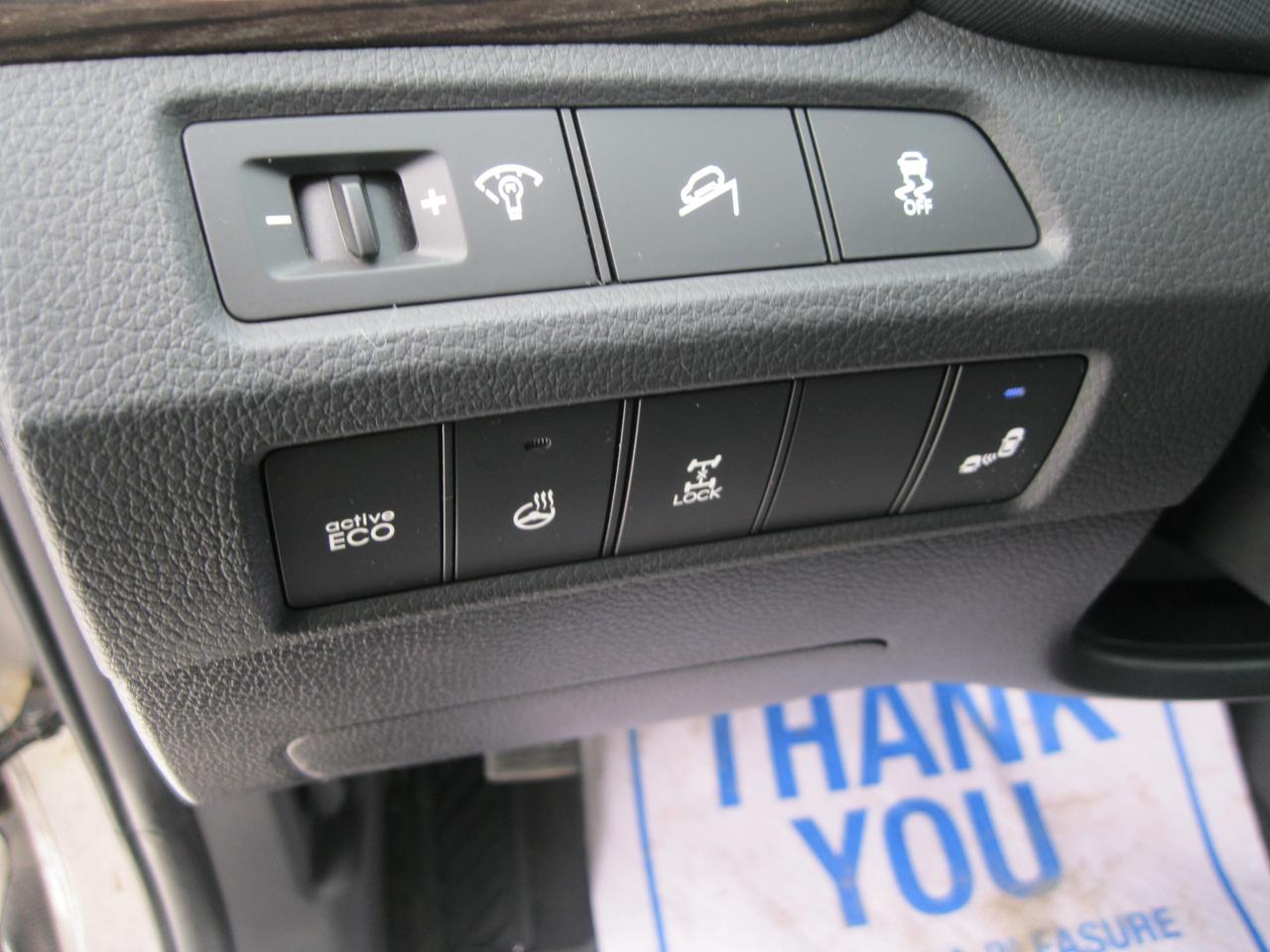 2015 Hyundai Santa Fe Sport 2.4 Luxury (A6) 4dr All-Wheel Drive Photo