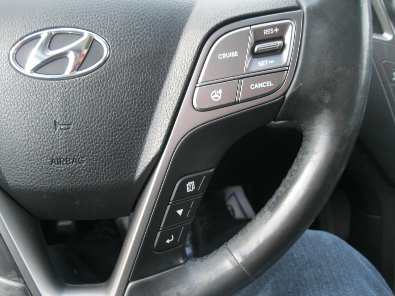 2015 Hyundai Santa Fe Sport 2.4 Luxury (A6) 4dr All-Wheel Drive Photo