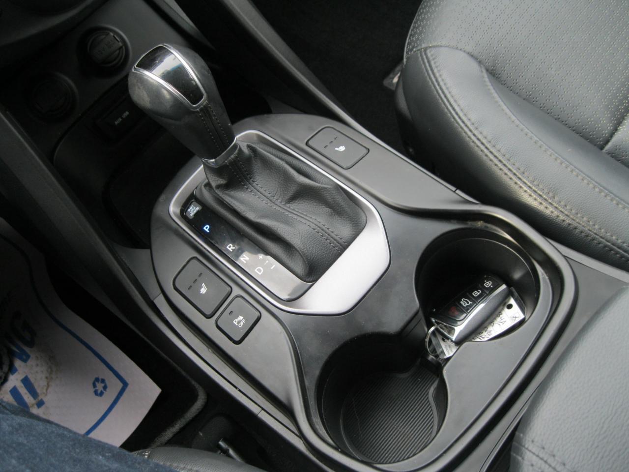 2015 Hyundai Santa Fe Sport 2.4 Luxury (A6) 4dr All-Wheel Drive Photo