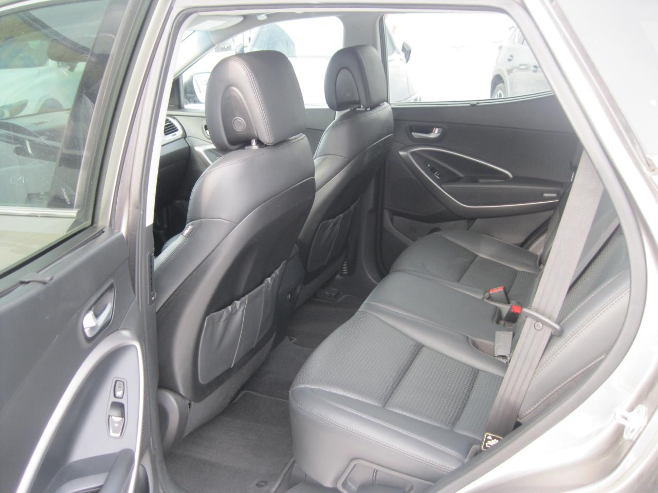 2015 Hyundai Santa Fe Sport 2.4 Luxury (A6) 4dr All-Wheel Drive Photo