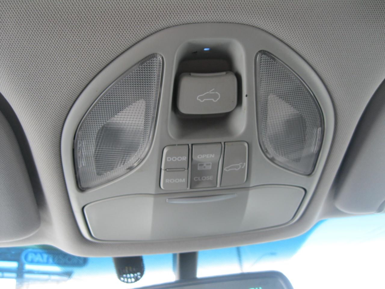 2015 Hyundai Santa Fe Sport 2.4 Luxury (A6) 4dr All-Wheel Drive Photo