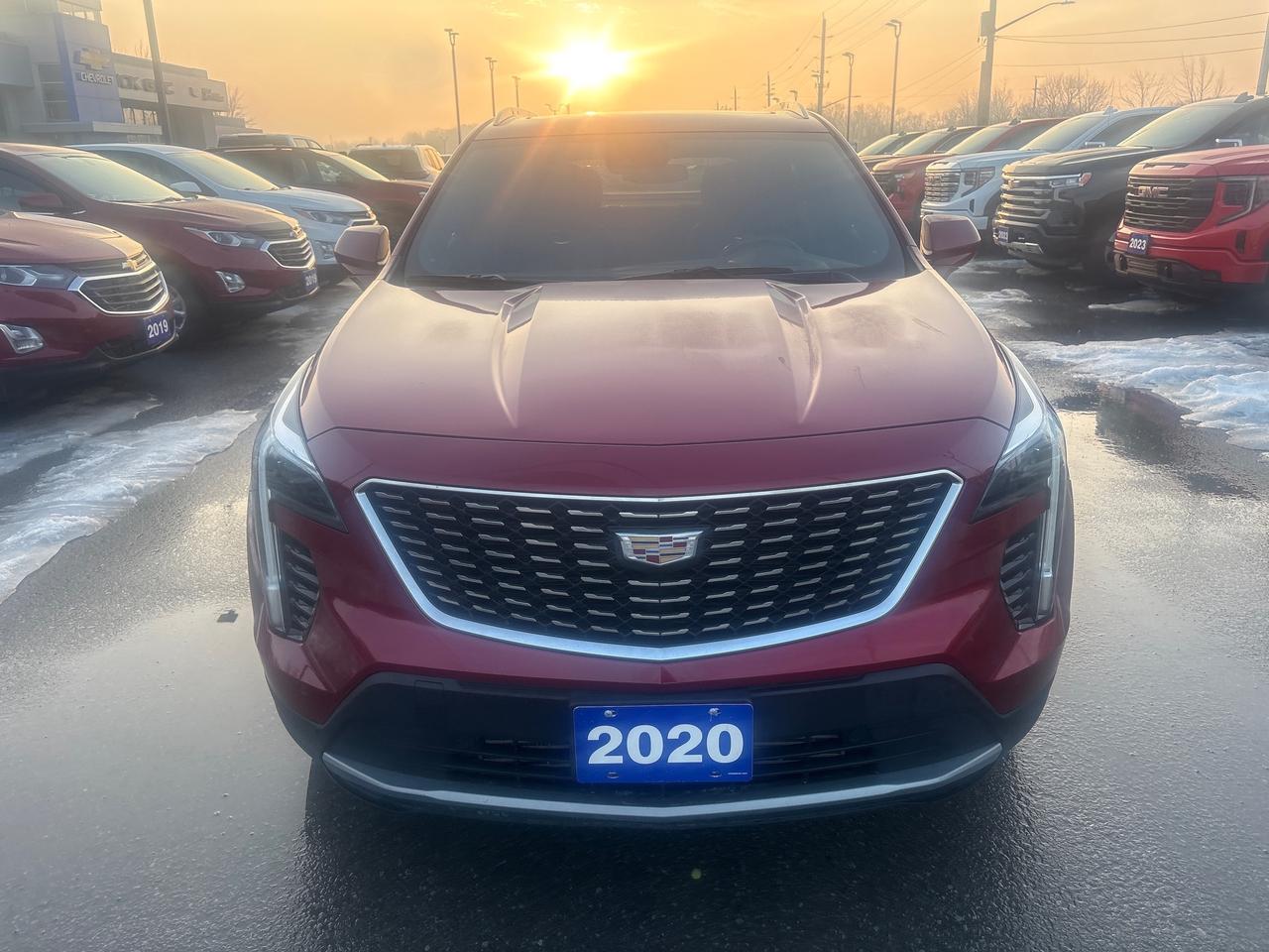2020 Cadillac XT4 Premium Luxury AWD + Comf/Conv Pkgs + Sunroof + Na Photo1