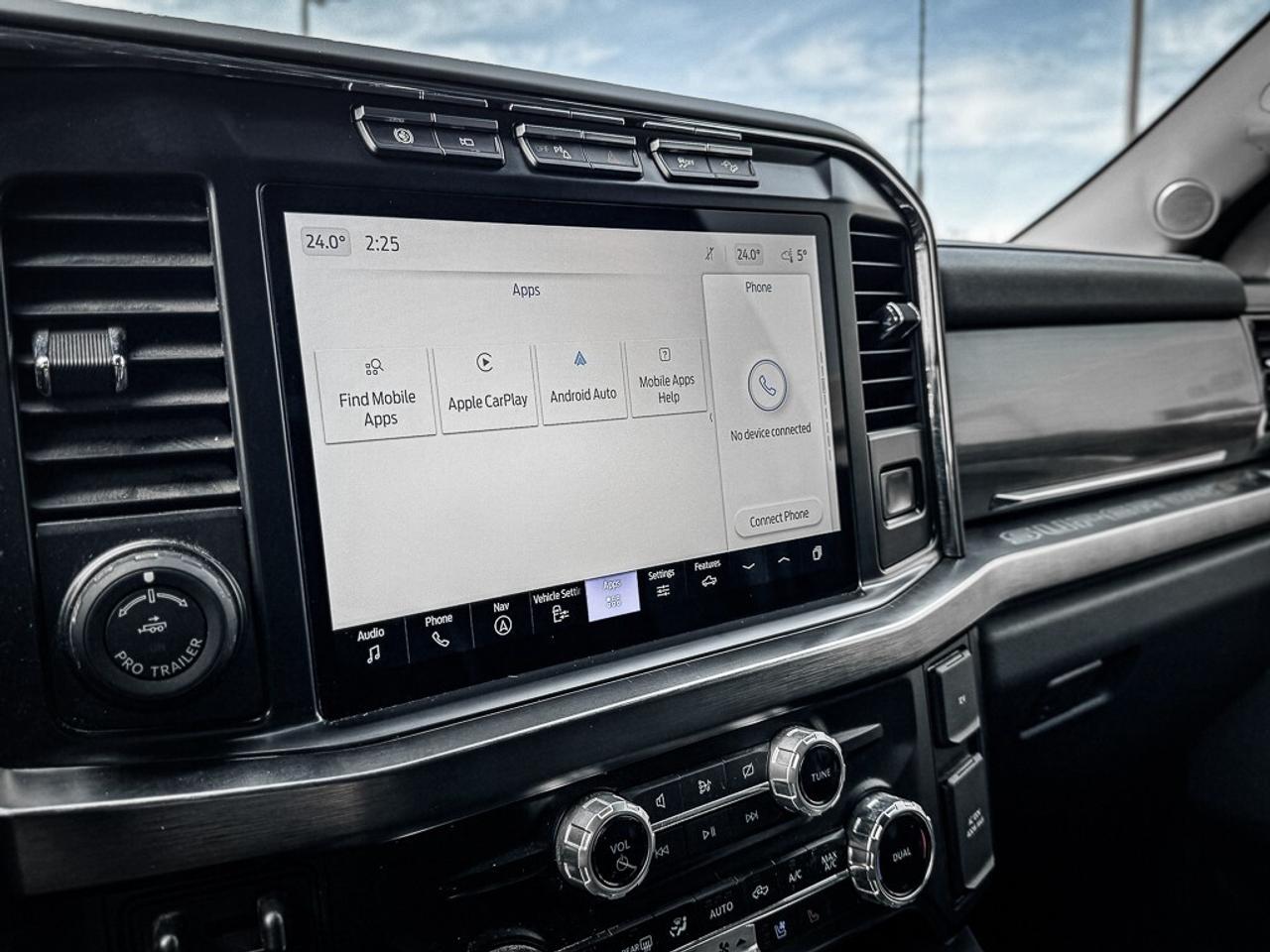 2024 Ford F-450 Lariat   CREW   DUALLY   LARIAT ULTIMATE PKG   FX4 Photo