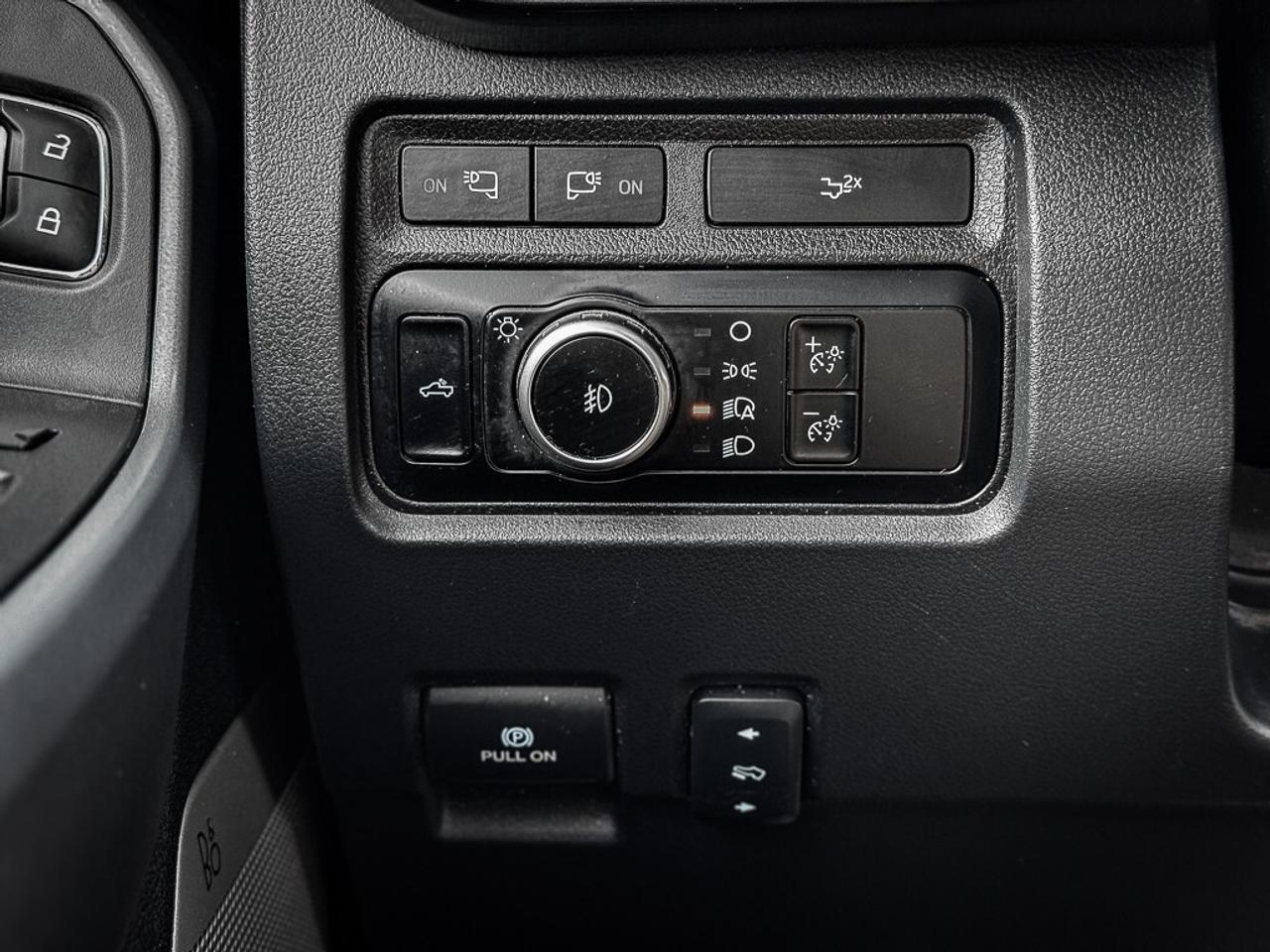 2024 Ford F-450 Lariat   CREW   DUALLY   LARIAT ULTIMATE PKG   FX4 Photo