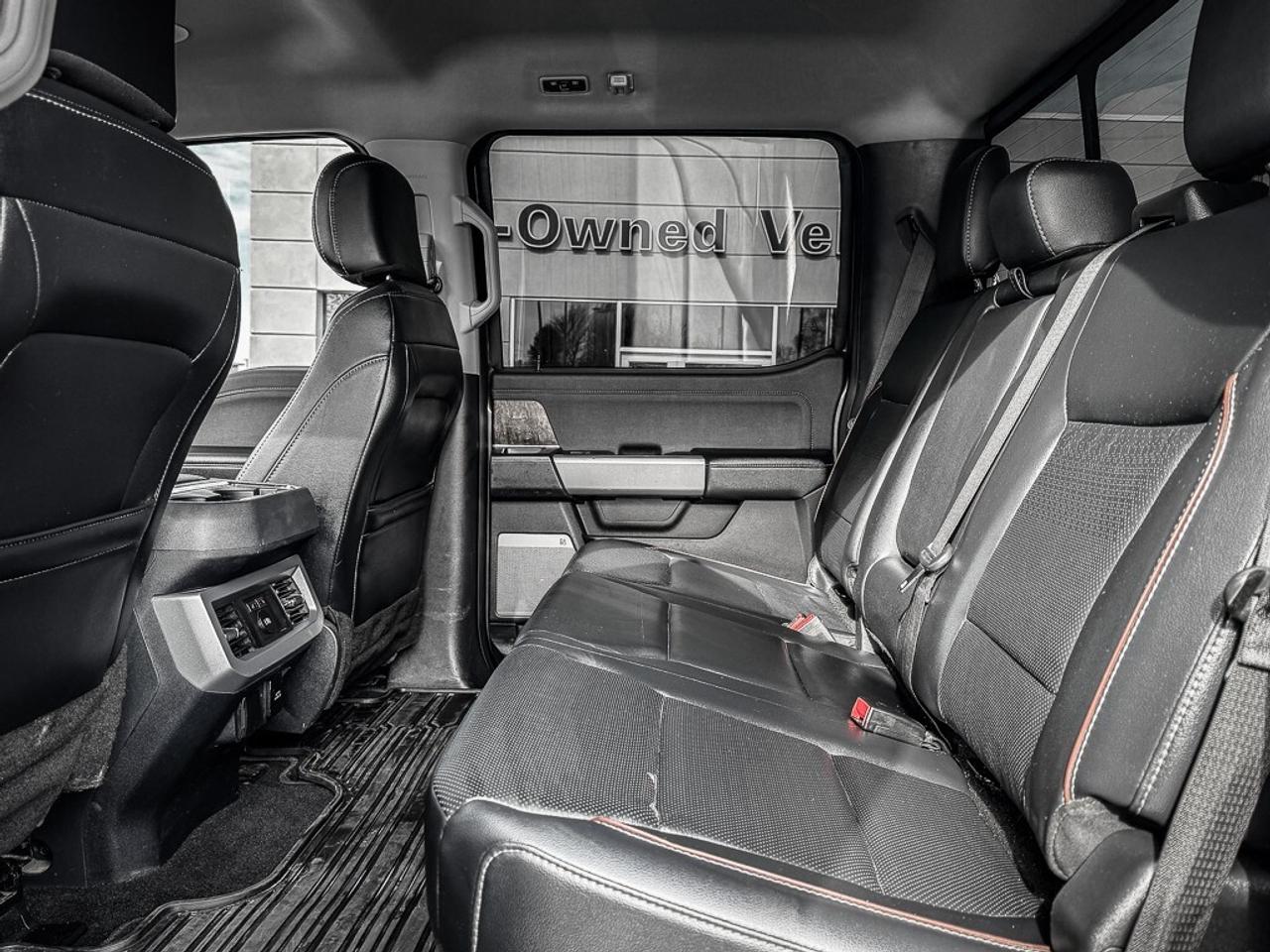 2024 Ford F-450 Lariat   CREW   DUALLY   LARIAT ULTIMATE PKG   FX4 Photo