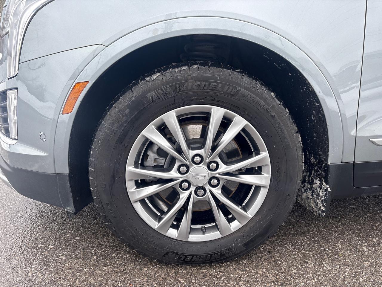 2023 Cadillac XT5 Premium Luxury AWD + Tech Pkg + Drivers Assist Pkg Photo4