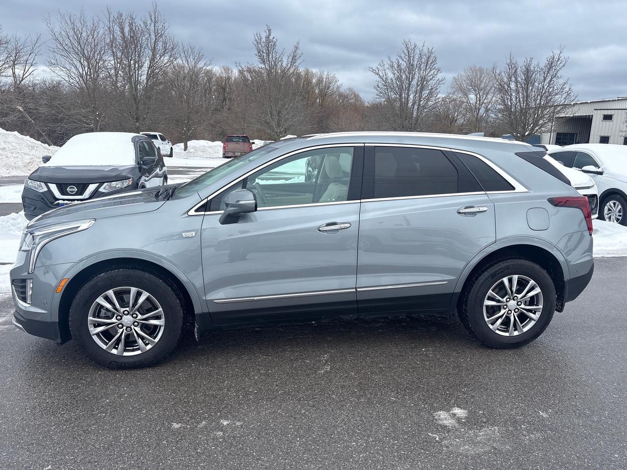 2023 Cadillac XT5 Premium Luxury AWD + Tech Pkg + Drivers Assist Pkg Photo3