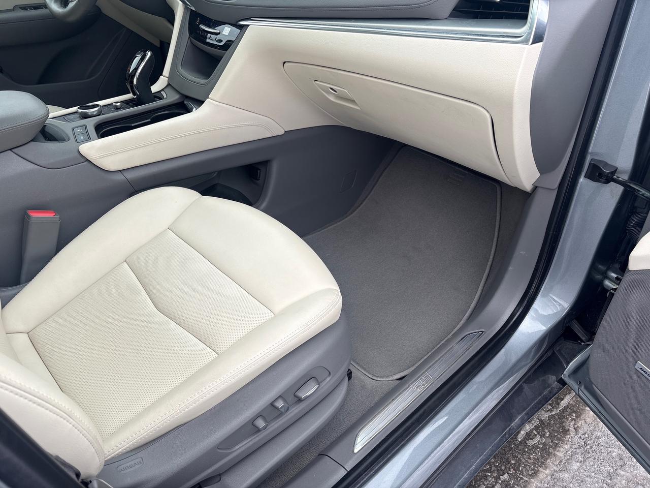 2023 Cadillac XT5 Premium Luxury AWD + Tech Pkg + Drivers Assist Pkg Photo