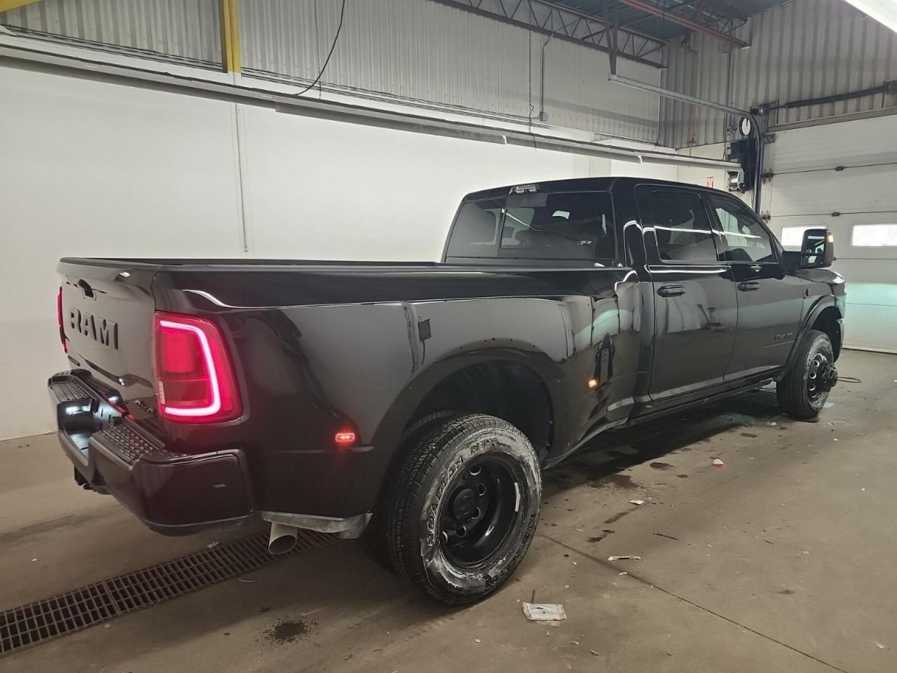 2025 RAM 3500 Limited   CREW   NIGHT EDITION   LEVEL 1   MAX TOW Photo
