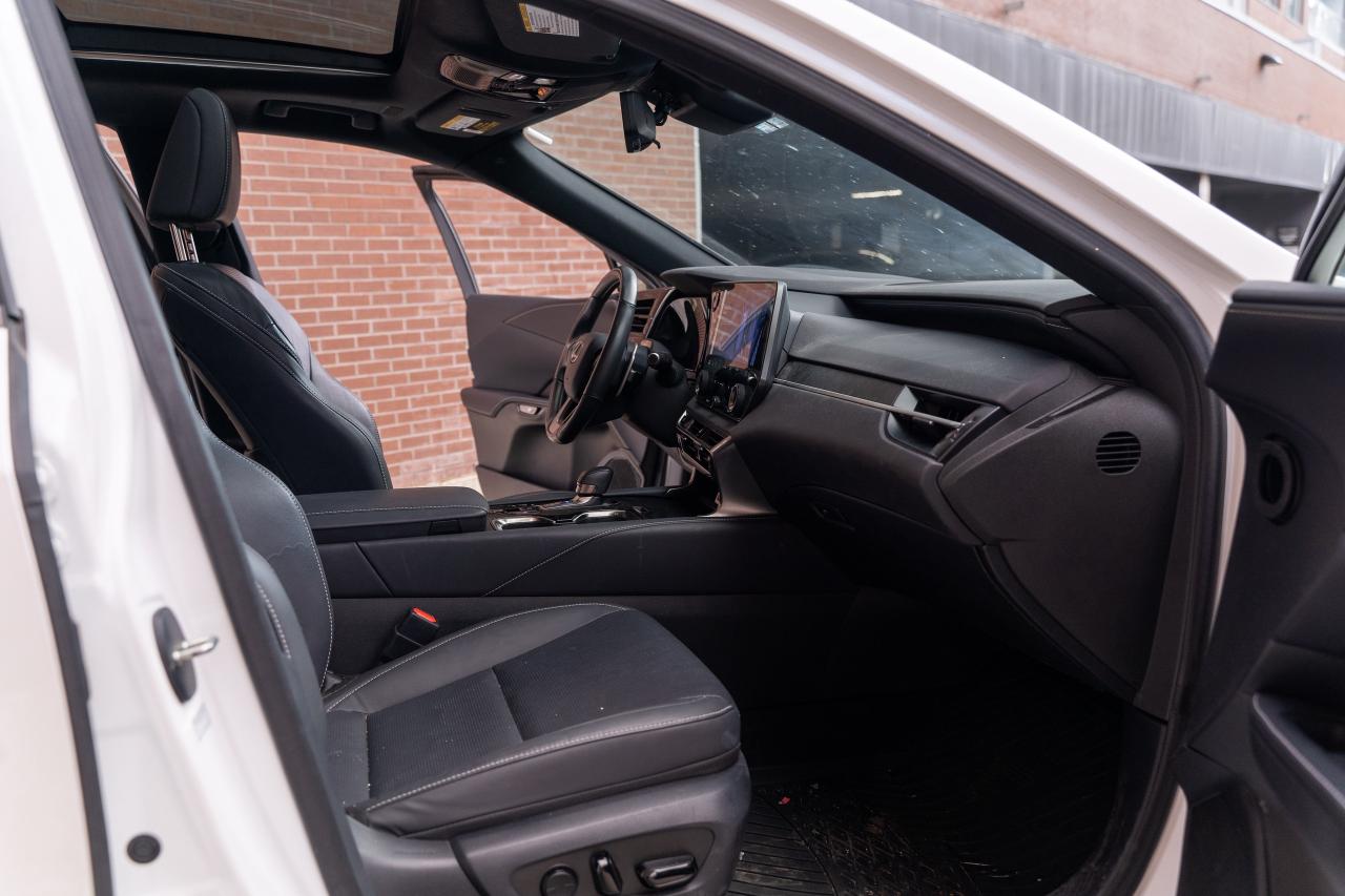 2023 Lexus RX 350h Luxury Pkg Safety Certified Welcome Trades Photo