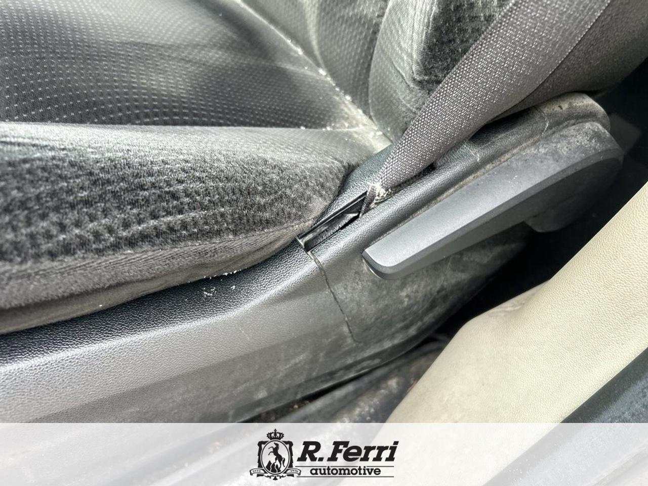 2017 Dodge Grand Caravan CVP/SXT Passenger Van Photo