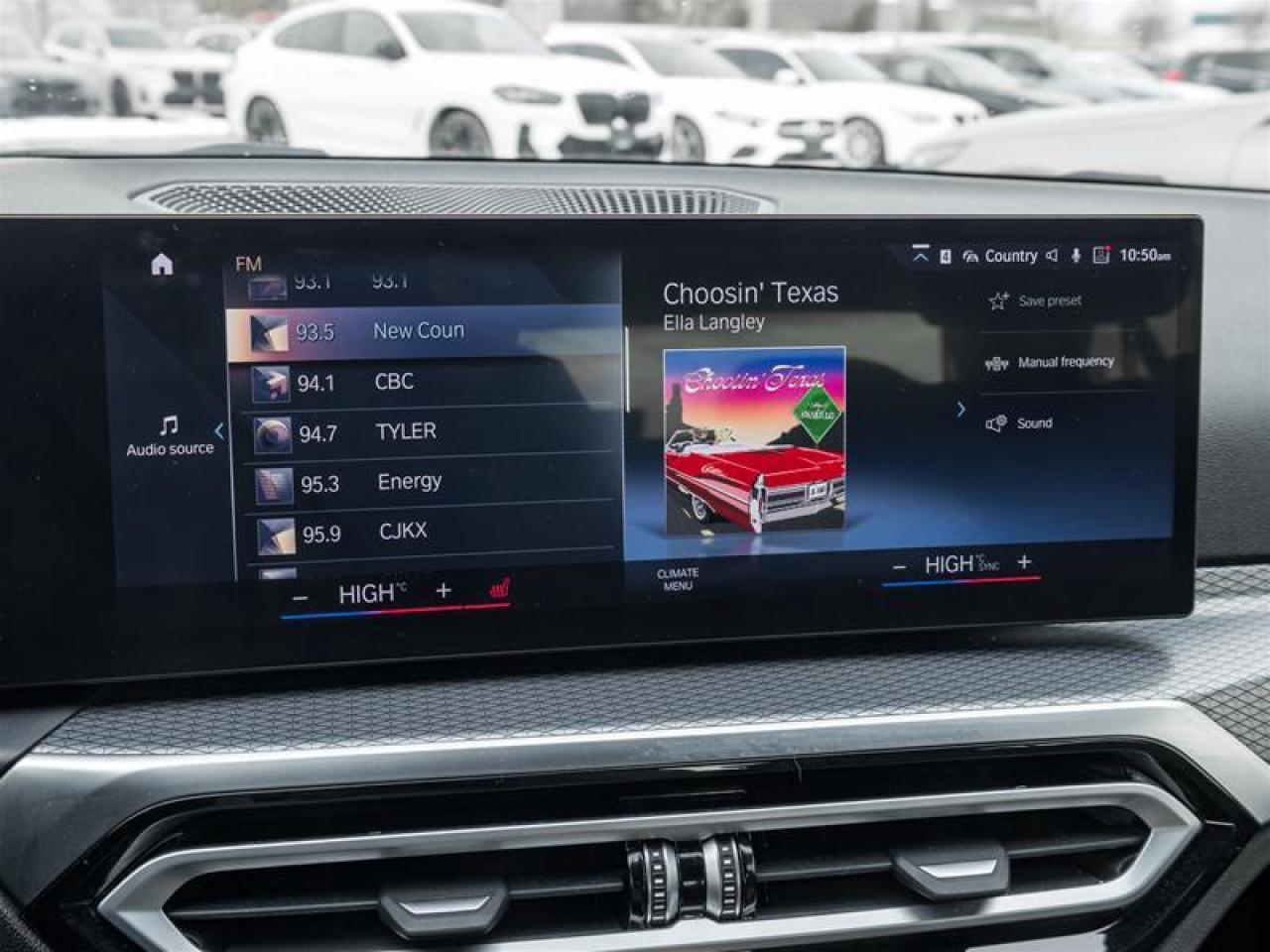 2023 BMW 330 i xDrive 4dr All-Wheel Drive Sedan Photo