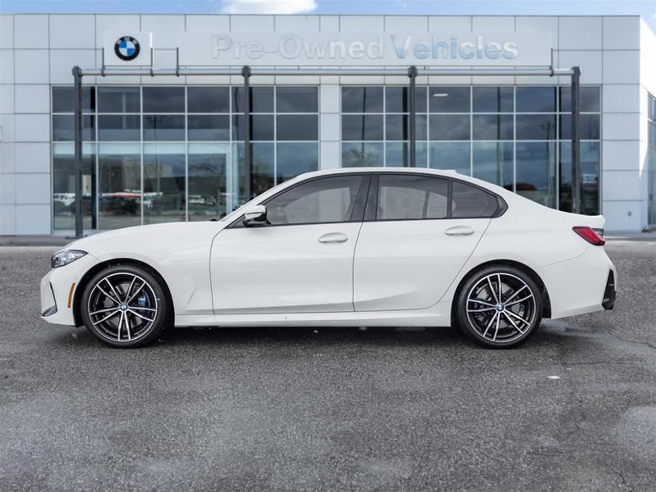 2023 BMW 330 i xDrive 4dr All-Wheel Drive Sedan Photo3