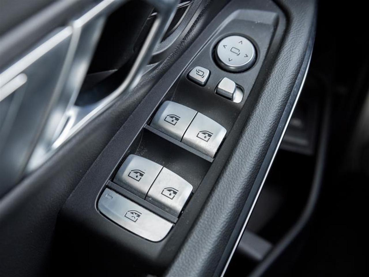 2023 BMW 330 i xDrive 4dr All-Wheel Drive Sedan Photo