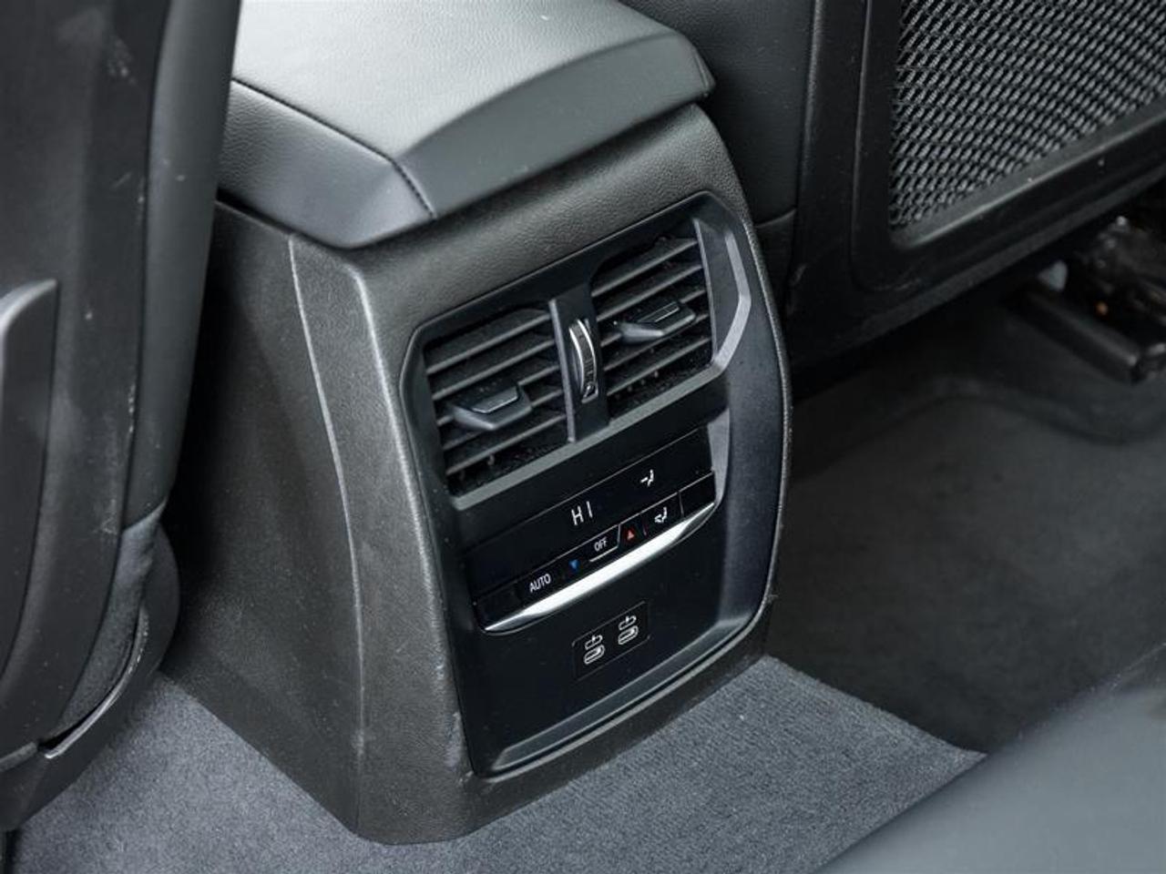 2023 BMW 330 i xDrive 4dr All-Wheel Drive Sedan Photo