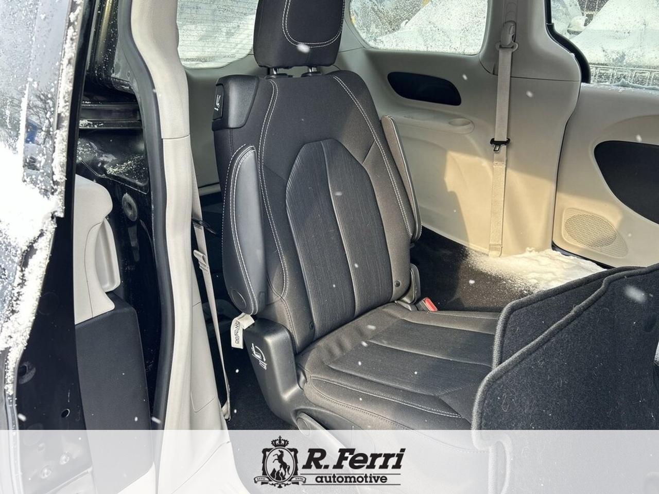 2022 Chrysler Grand Caravan SXT Front-Wheel Drive Passenger Van Photo