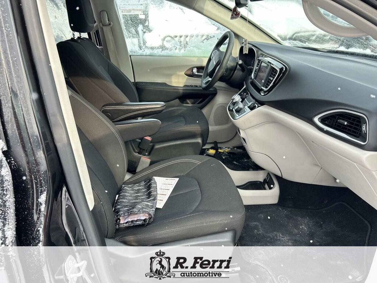 2022 Chrysler Grand Caravan SXT Front-Wheel Drive Passenger Van Photo