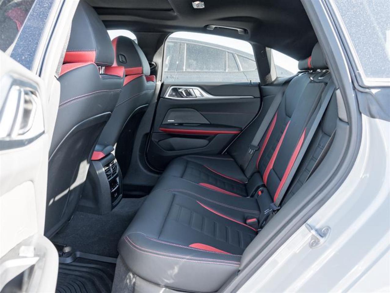 2025 BMW 430i  Photo