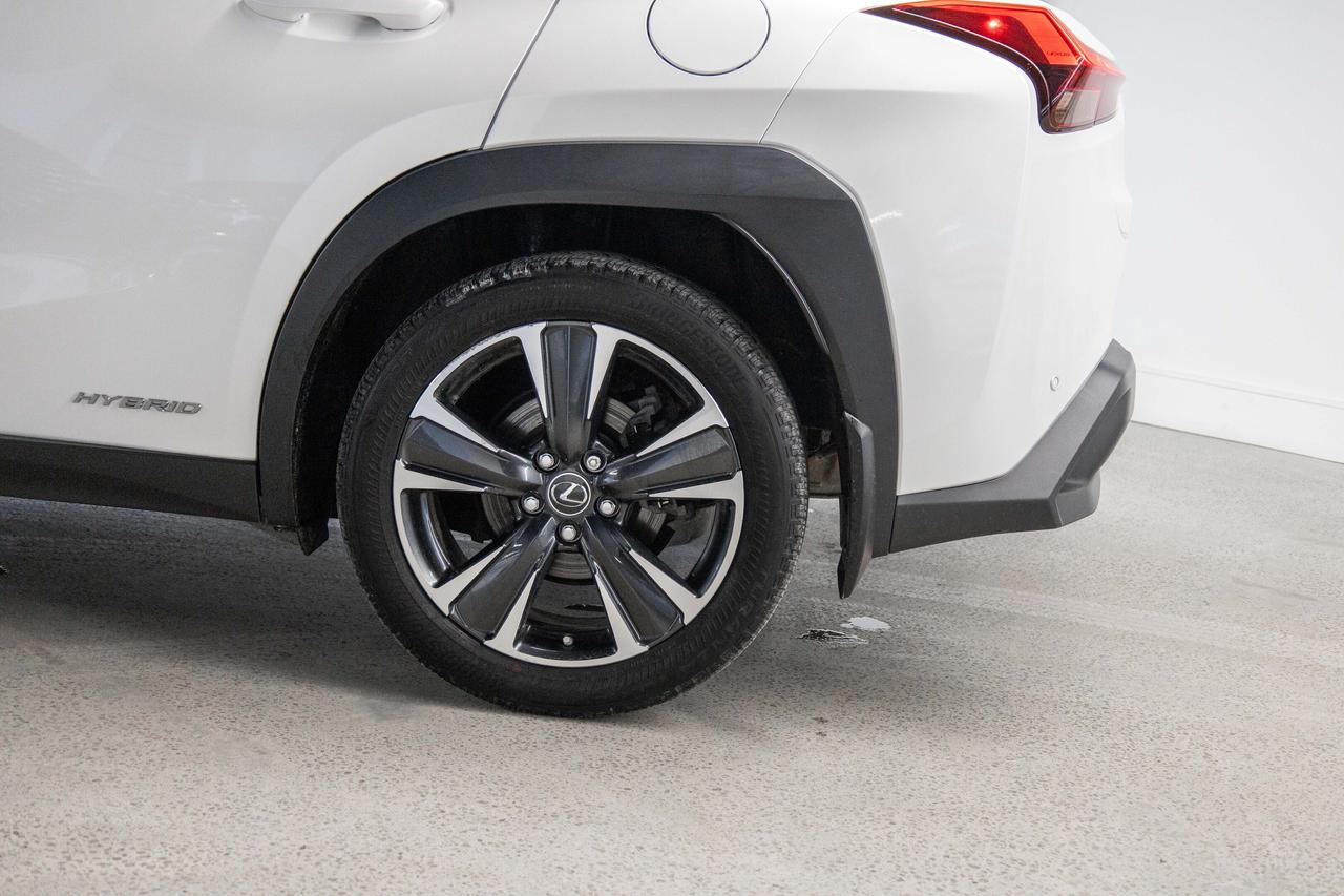 2021 Lexus UX Luxury Pkg Safety Certified Welcome Trades Photo