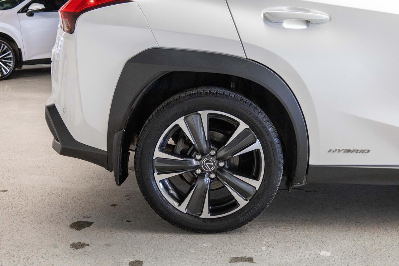 2021 Lexus UX Luxury Pkg Safety Certified Welcome Trades Photo