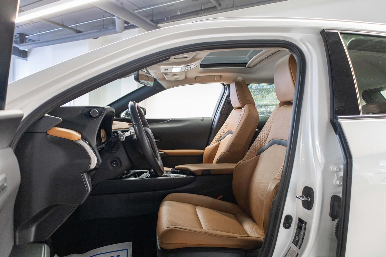 2021 Lexus UX Luxury Pkg Safety Certified Welcome Trades Photo