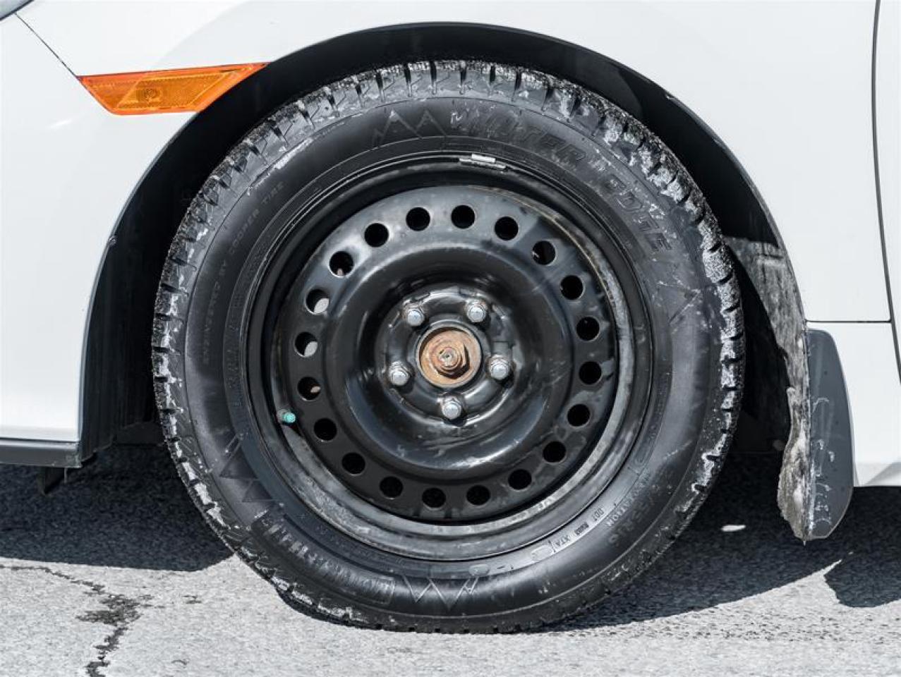 2018 Honda Civic LX (CVT) 4dr Hatchback Photo4