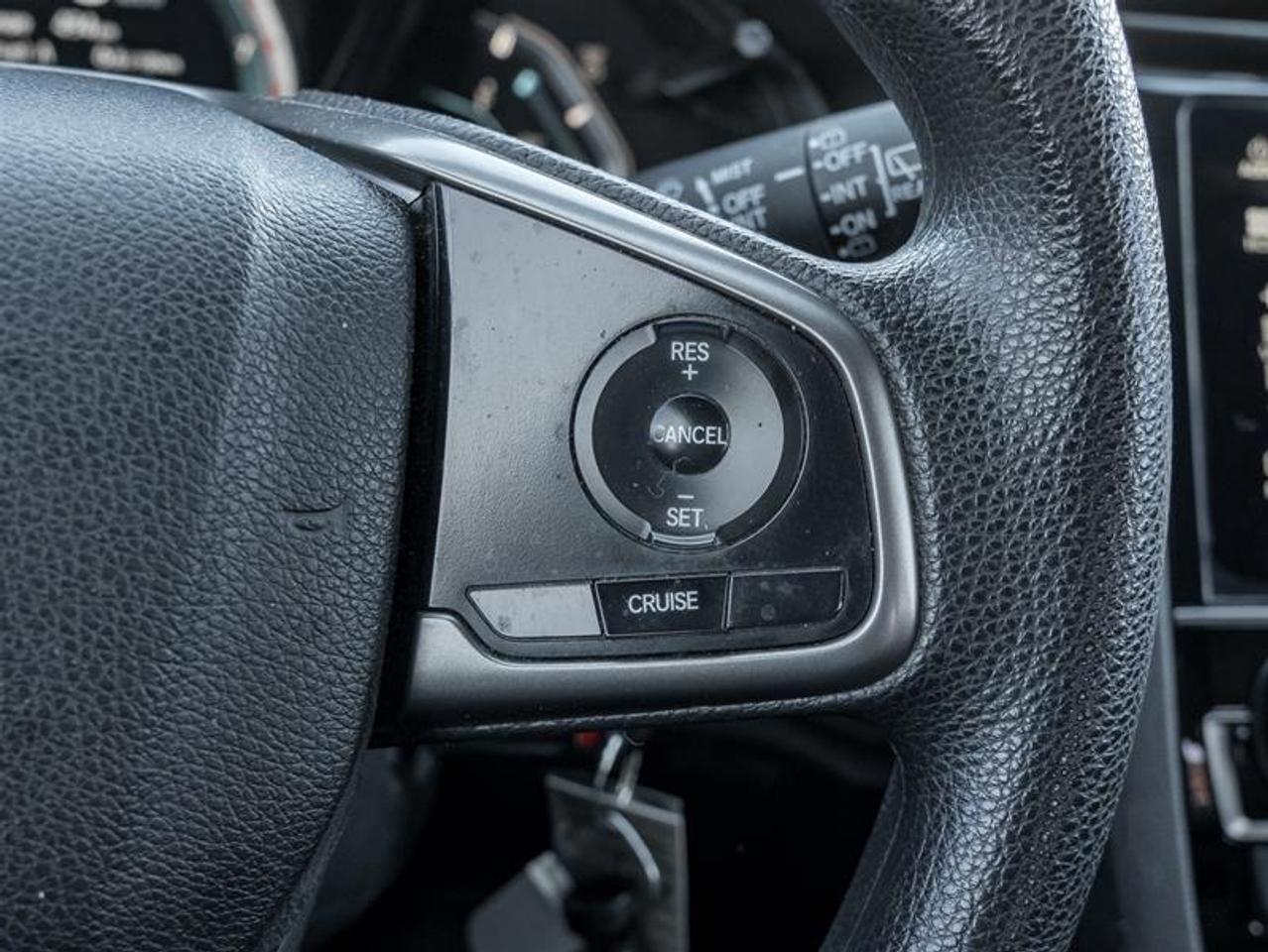 2018 Honda Civic LX (CVT) 4dr Hatchback Photo
