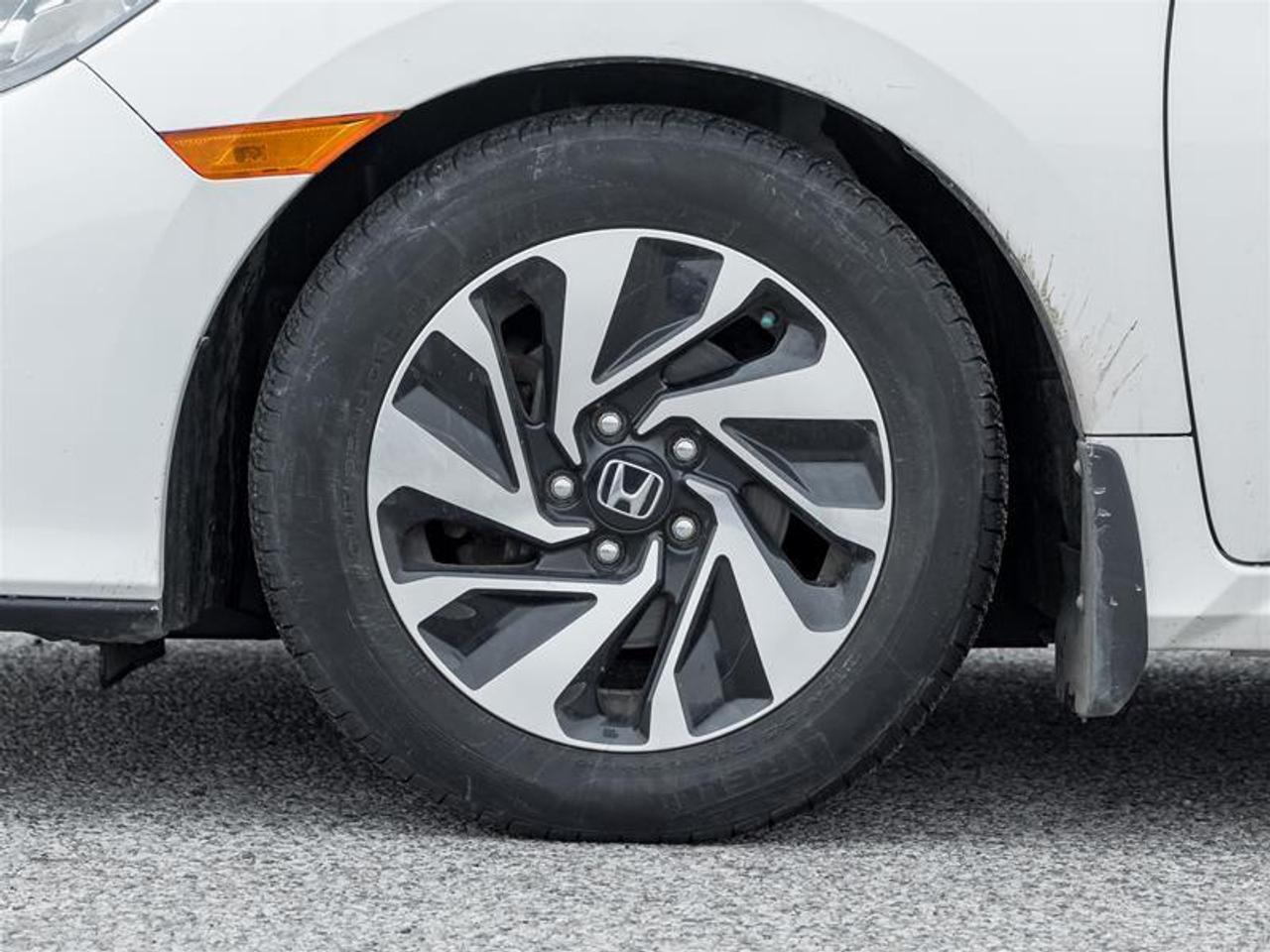 2018 Honda Civic LX (CVT) 4dr Hatchback Photo
