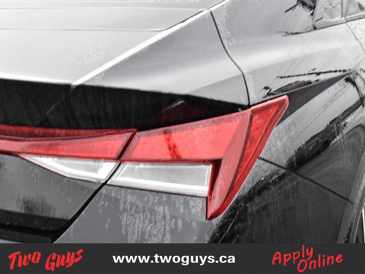 2024 Hyundai Elantra Preferred IVT w-Tech Pkg Sunroof Nav Back Up Cam Photo