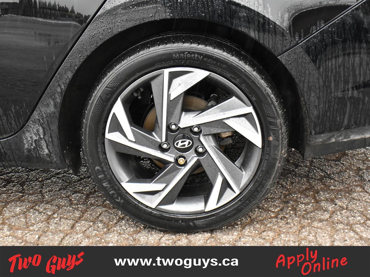 2024 Hyundai Elantra Preferred IVT w-Tech Pkg Sunroof Nav Back Up Cam Photo