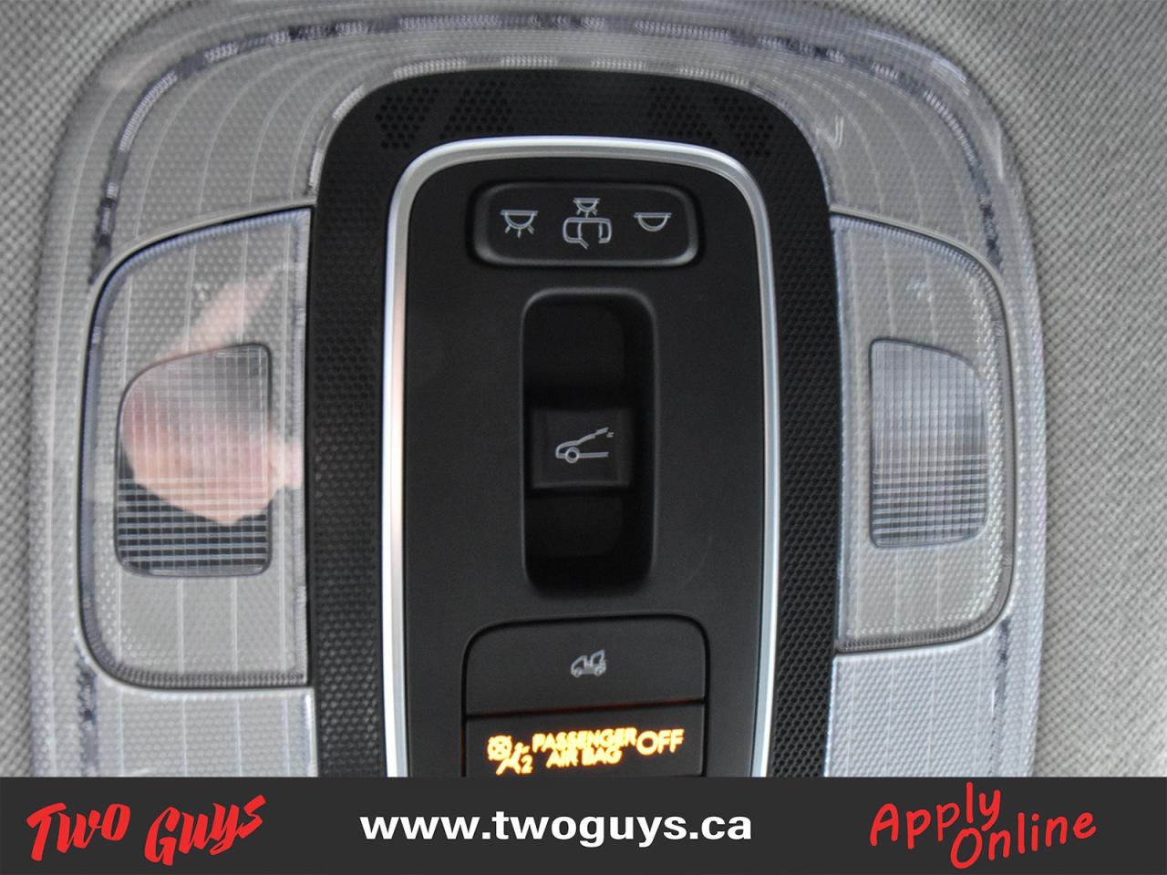 2024 Hyundai Elantra Preferred IVT w-Tech Pkg Sunroof Nav Back Up Cam Photo