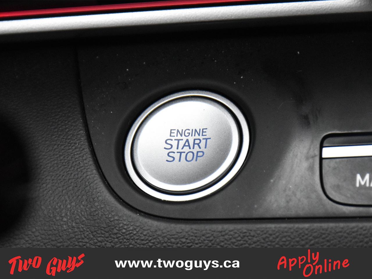 2024 Hyundai Elantra Preferred IVT w-Tech Pkg Sunroof Nav Back Up Cam Photo