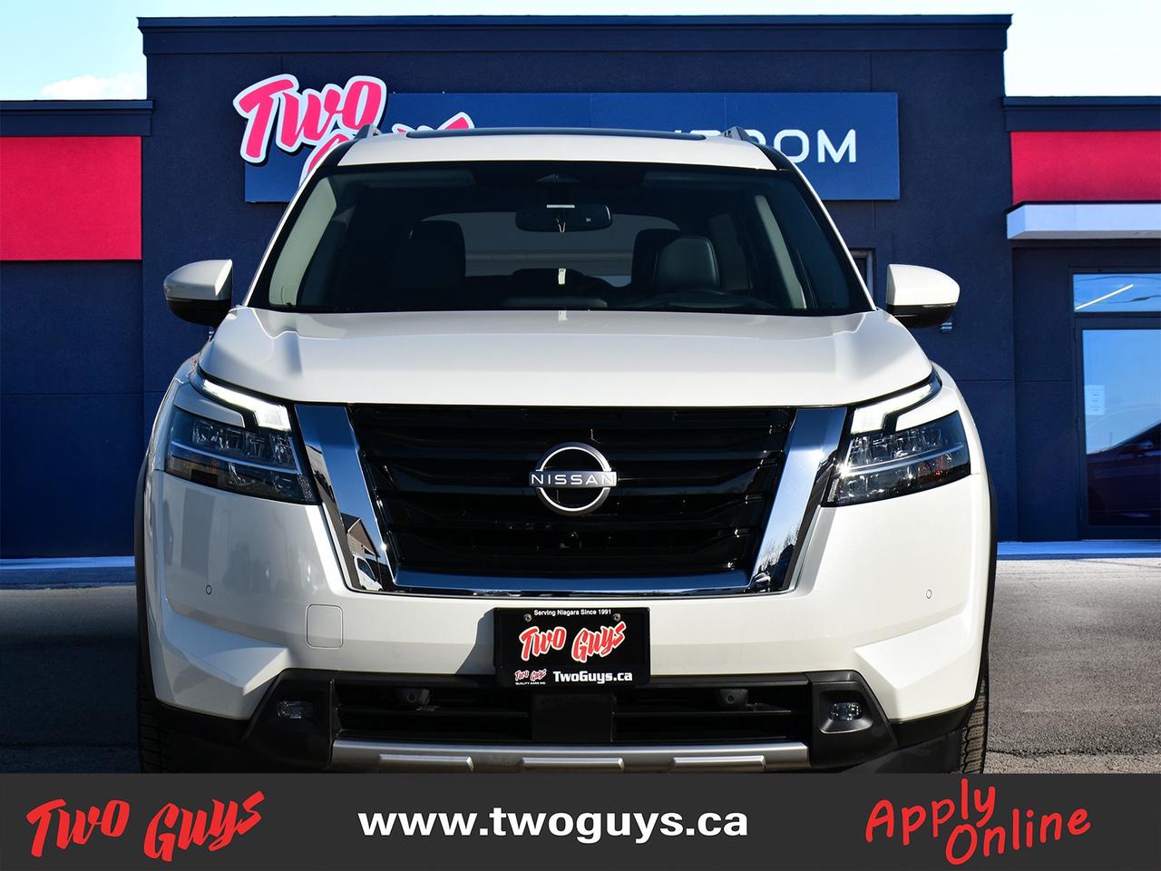 2022 Nissan Pathfinder SL Premium    New Tires   Leather   Panoroof   Nav Photo4