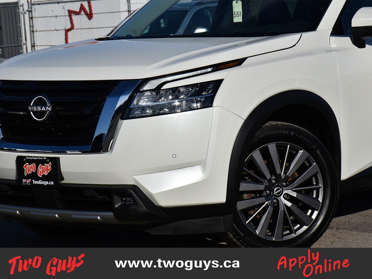 2022 Nissan Pathfinder SL Premium    New Tires   Leather   Panoroof   Nav Photo