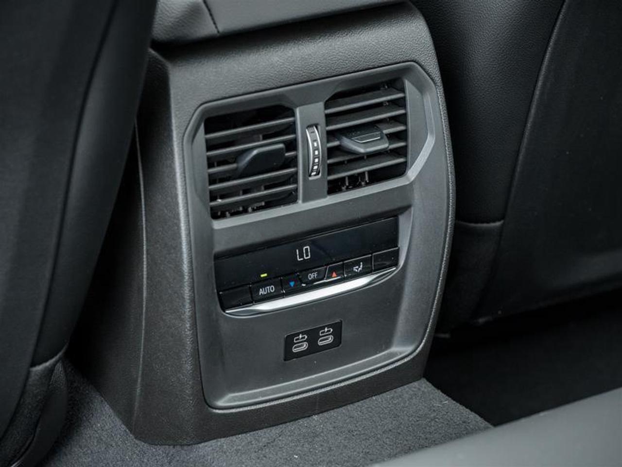 2026 BMW 330 i xDrive 4dr All-Wheel Drive Sedan Photo