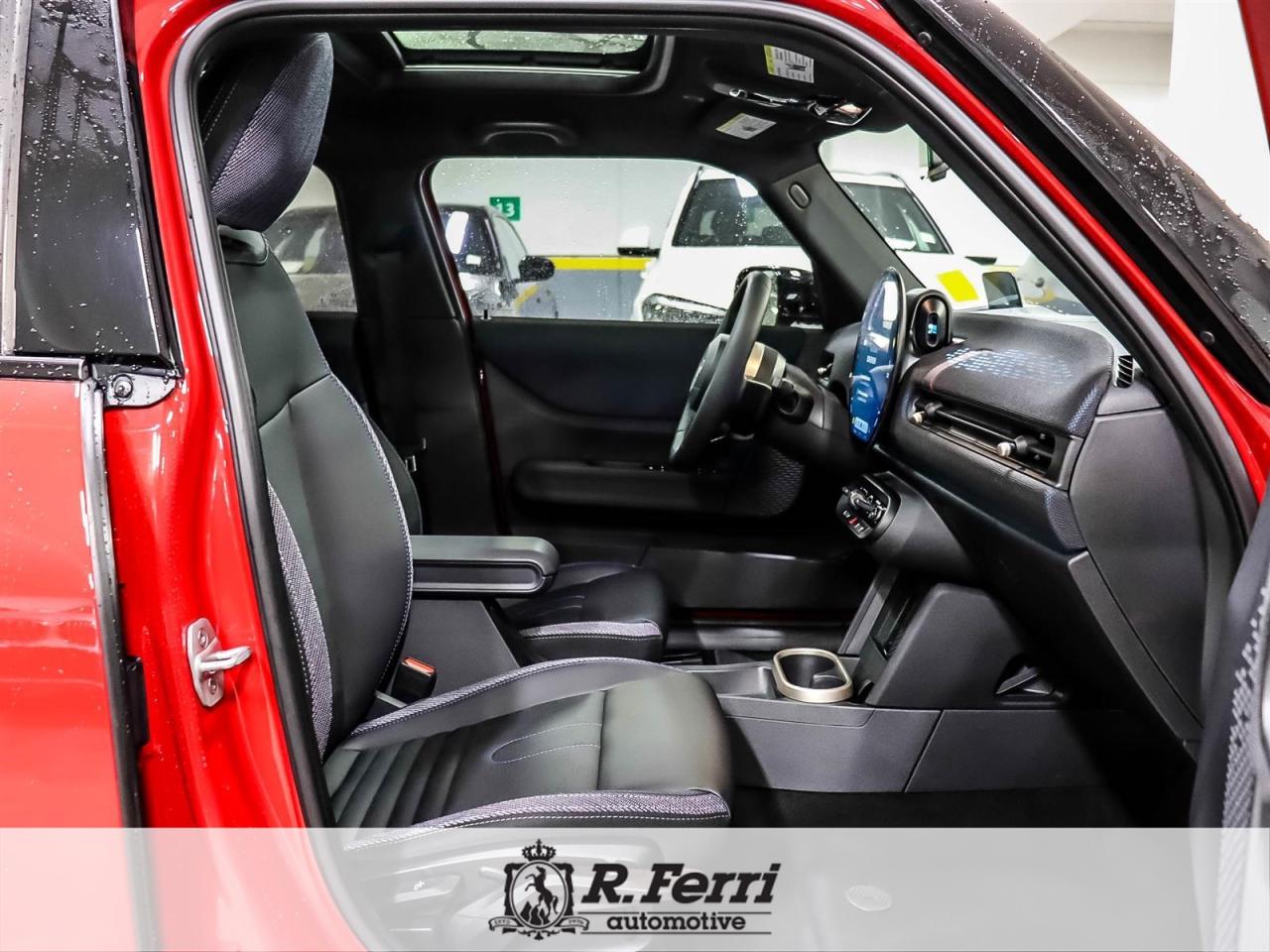 2025 MINI 5 Door Cooper S 4dr Hatchback Photo